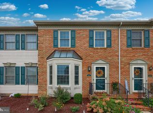527 Cobblestone Ln, Lancaster, PA 17601