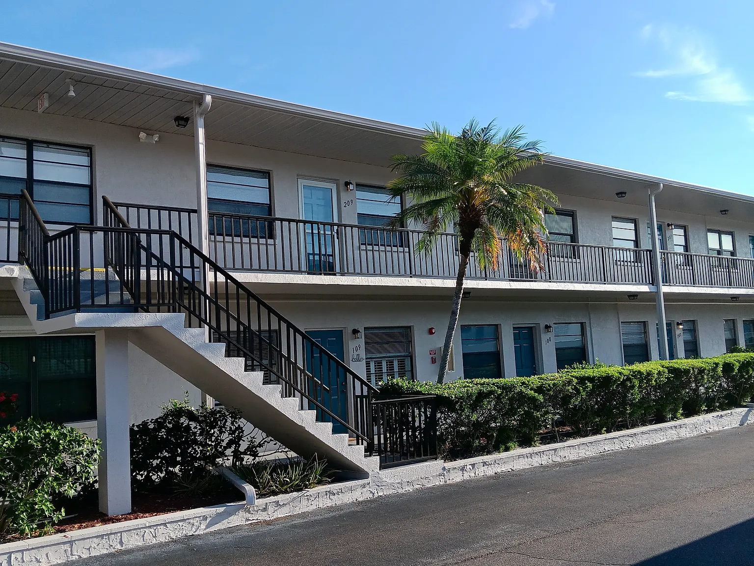 1 bed, 700 sqft, $1,380 — Photo 2