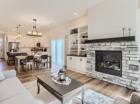 12680 Eagle St NW, Coon Rapids, MN 55448