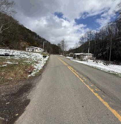 3rd image of 1241 Cleghorn Valley Rd