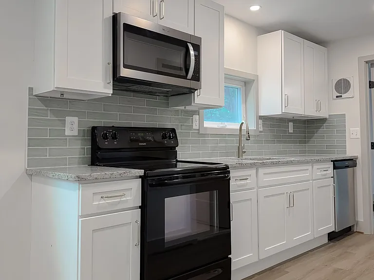 17985 Three Notch Rd #4 — Photo 2