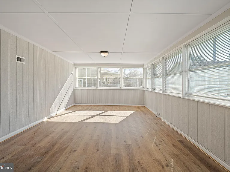 312 N Hammonds Ferry Rd — Photo 51