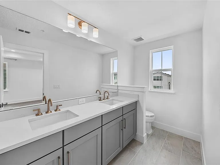 1856 Crowncrest Dr — Photo 34