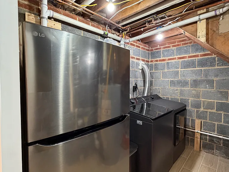 6524 Greenleaf St — Photo 10