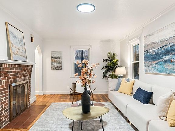 4th image of 778 Hyde Park Ave