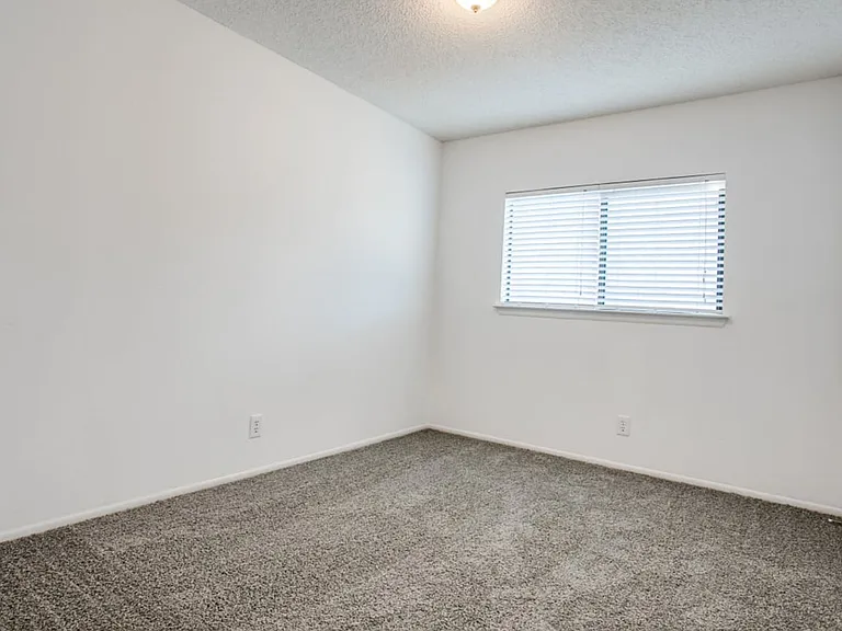8026 Manderly Pl — Photo 9