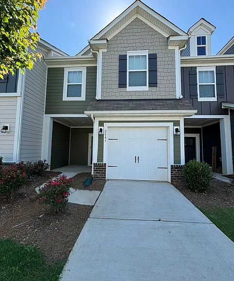 2645 Aubrey St #1 — Photo 2