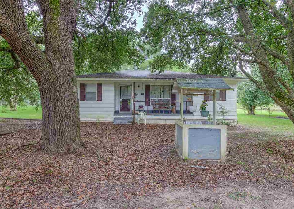 1st image of 127 Nell Dr
