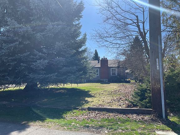2nd image of 425 W Ivanhoe Rd