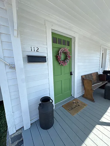 112 Wolfe St Photo 1