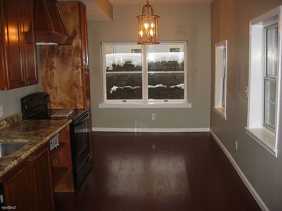 (02) Kitchen and Dining