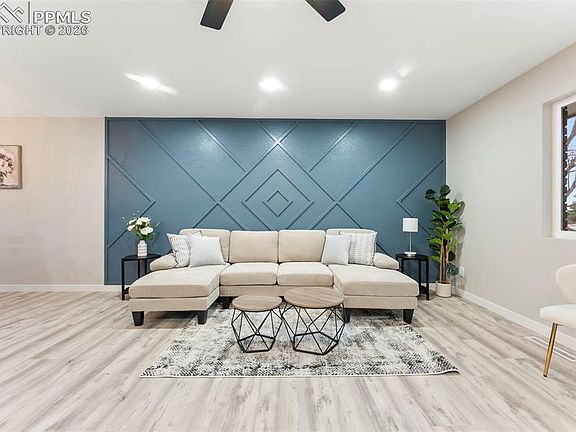 5th image of 2414 Warwick Ln