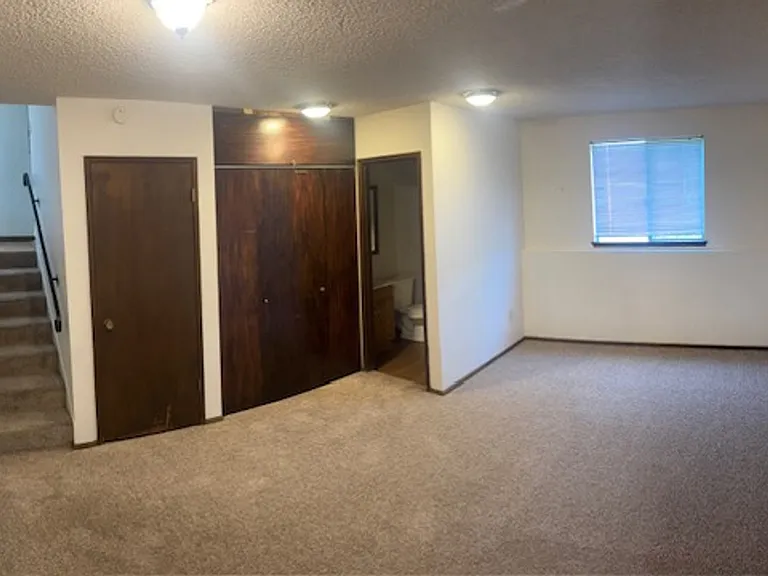 618-20 S Century Ct — Photo 9