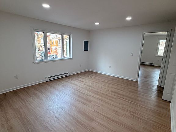 5th image of 2518 Leticoe St APT 2