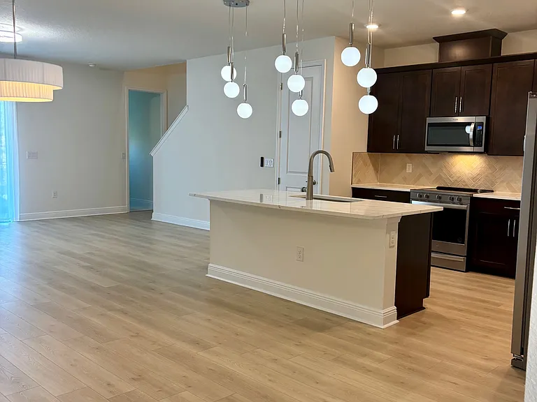 9262 Gulf Haven Dr — Photo 2