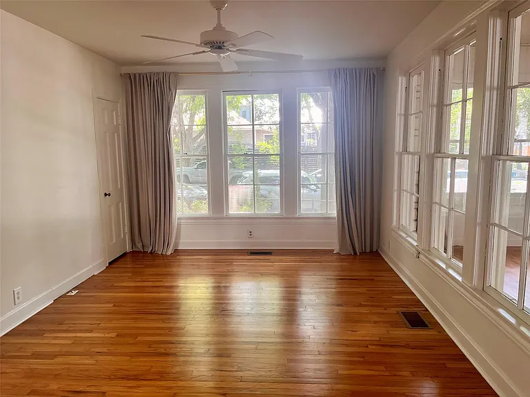 1610 Eva St — Photo 13