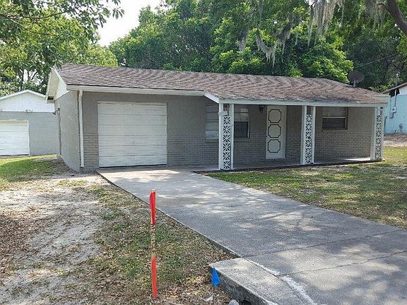 2nd image of 27100 Thorncrest Ave