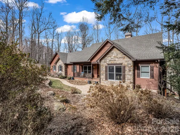 140 Mount Hebron Rd, Hendersonville, NC 28739