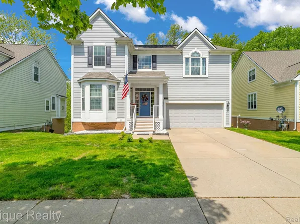 43040 Emerson Way, Novi, MI 48377