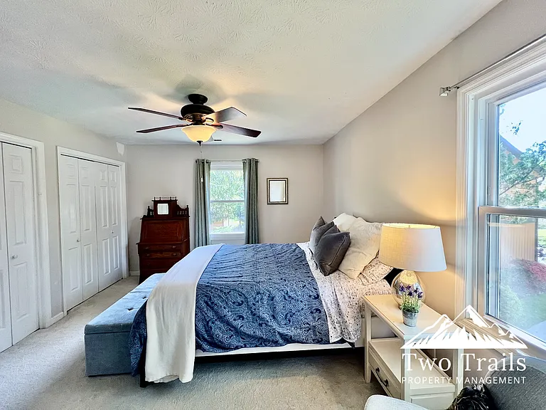 1761 Haywood Manor Rd — Photo 10