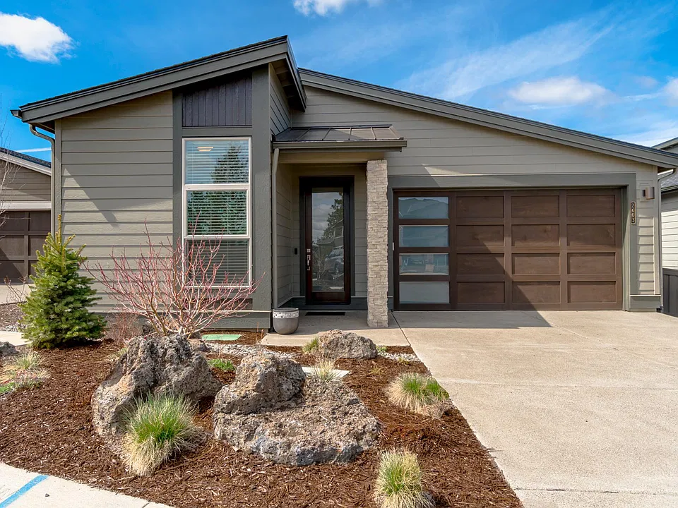 2603 NW Rippling River Ct