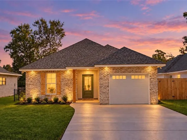 833 Preval St, Mandeville, LA 70448