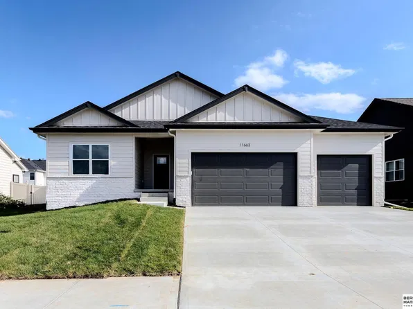 11663 S 125th St, Papillion, NE 68046