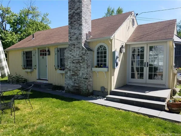 5 Rowland Pl, Westport, CT 06880