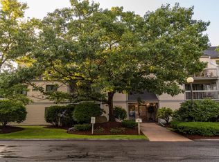 1100 Salem St APT 1, Lynnfield, MA 01940