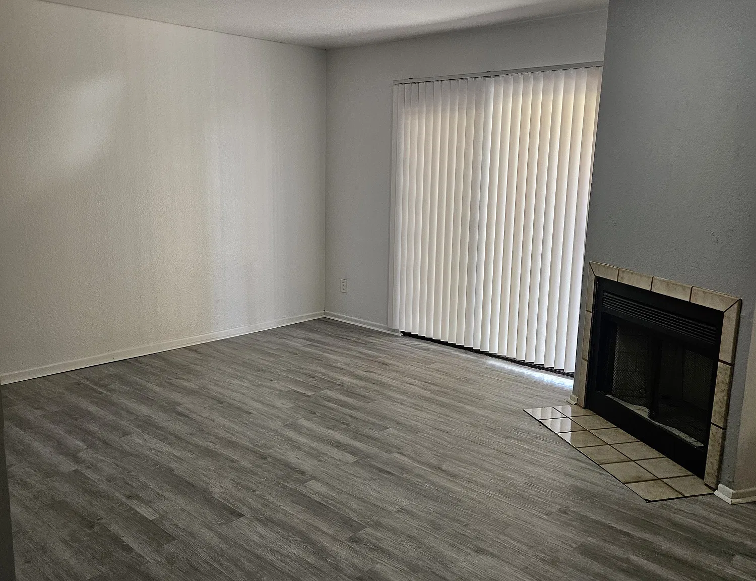 2 bedroom Condo,$1095.00 — Photo 4