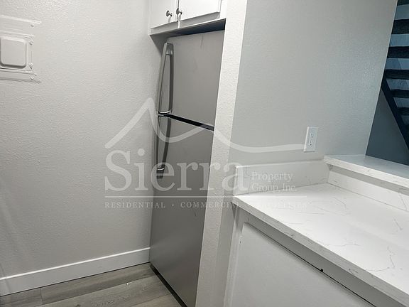 4th image of 4573 Carpinteria Ave Unit 16