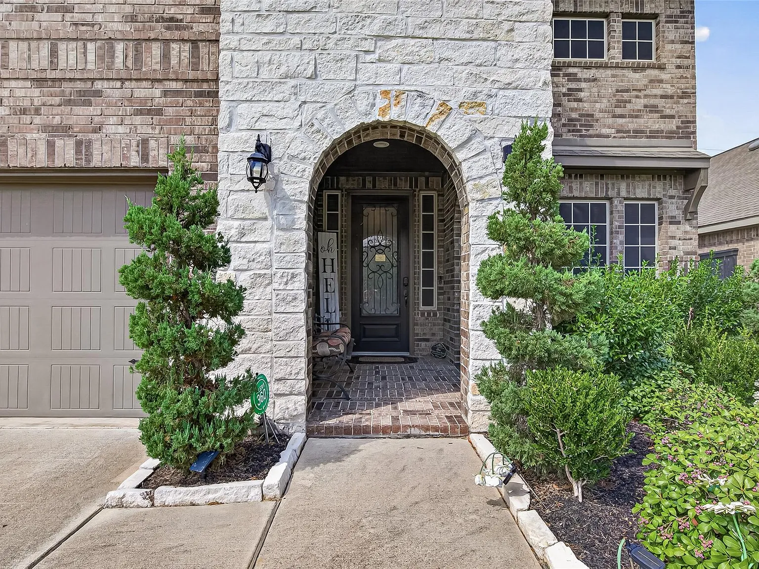 4 bed, 3.5 bath, 3305 sqft, $3,700 — Photo 4