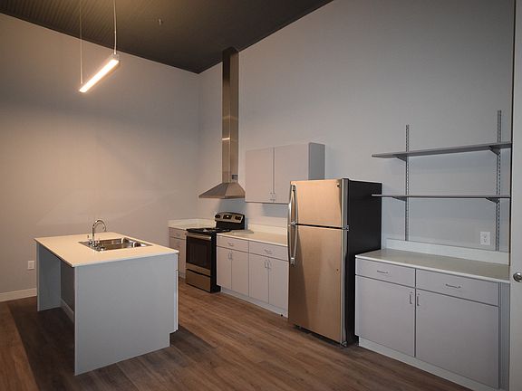 2nd image of 307 Main St #205