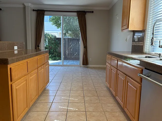 937 Mouton Cir — Photo 8