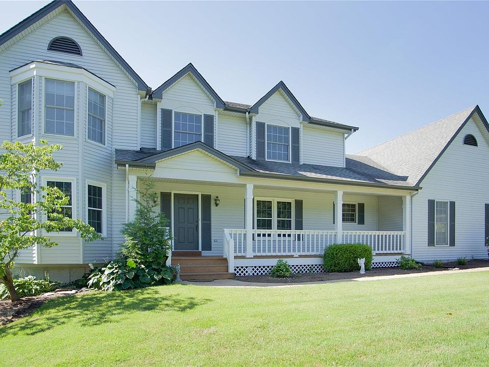 1st image of 18 Jamestown Farm Dr