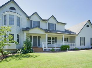 18 Jamestown Farm Dr, Florissant, MO