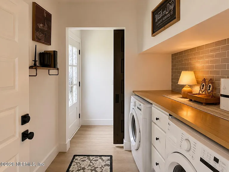 1200 N Clay St — Photo 16