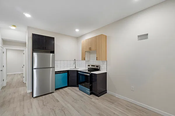 2041 N 8th St — Photo 3