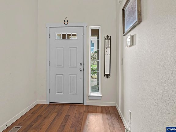 3rd image of 1018 Taurus Loop NE