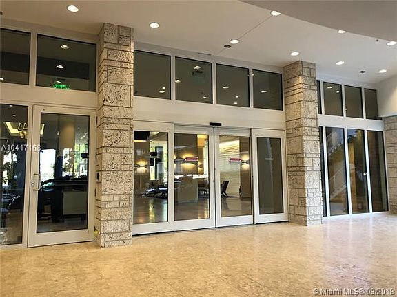 3rd image of 100 Bayview Dr APT 716