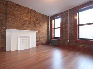 316 W 19th St #2EE, New York, NY 10011