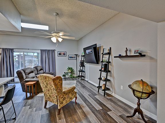 5th image of 11130 W Jacaranda Dr