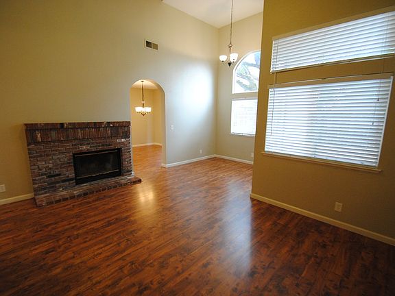 2nd image of 804 Reilly Ct