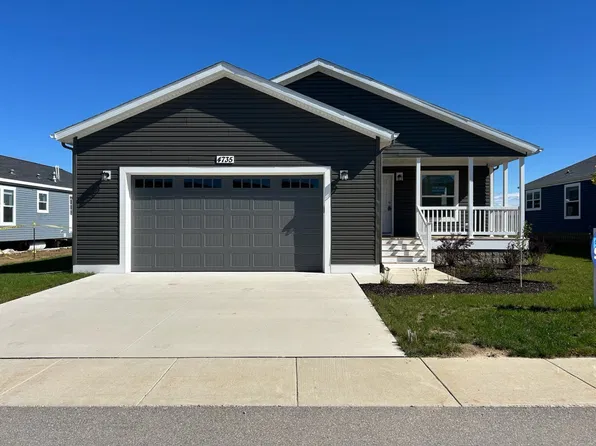 4735 Floral Wood Ln, Holland, MI 49423