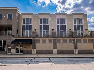 1411 Rosewood Ave #R-208, Lakewood, OH
