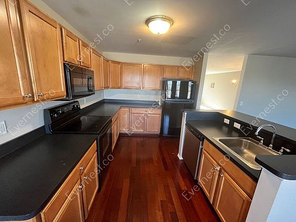 2nd image of 3921 Forester Blvd