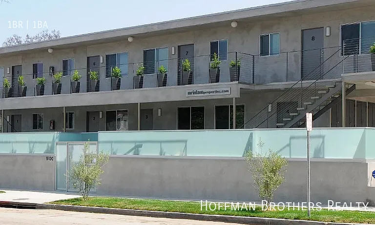 9100 Whitworth Dr — Photo 13
