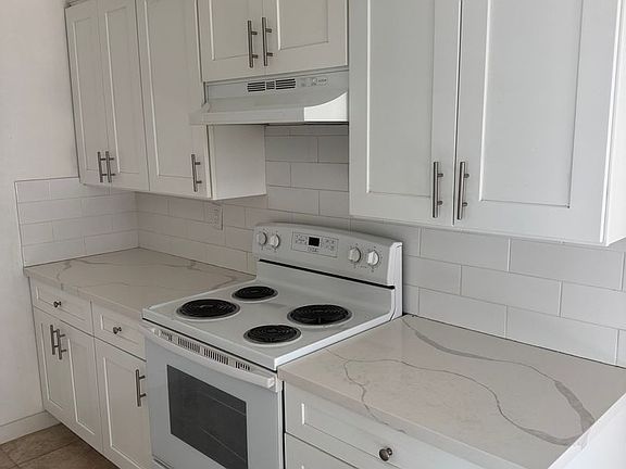 3rd image of 205 E Clifton Ave APT 17