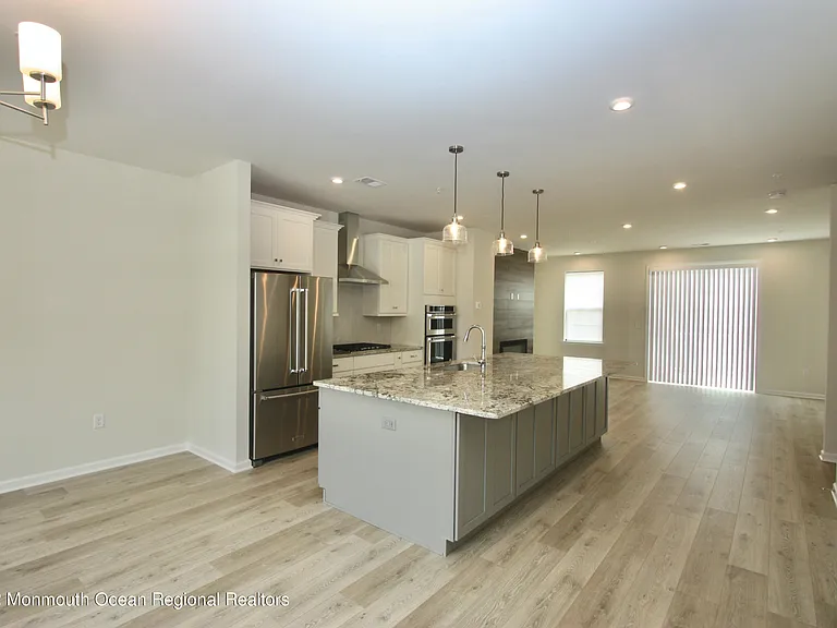 1206 Arose Ln — Photo 7