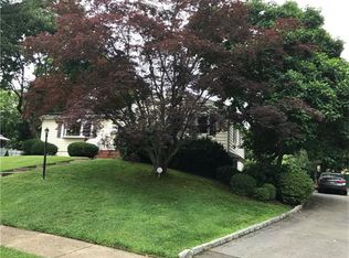 18 Salem Rd, East Brunswick, NJ 08816